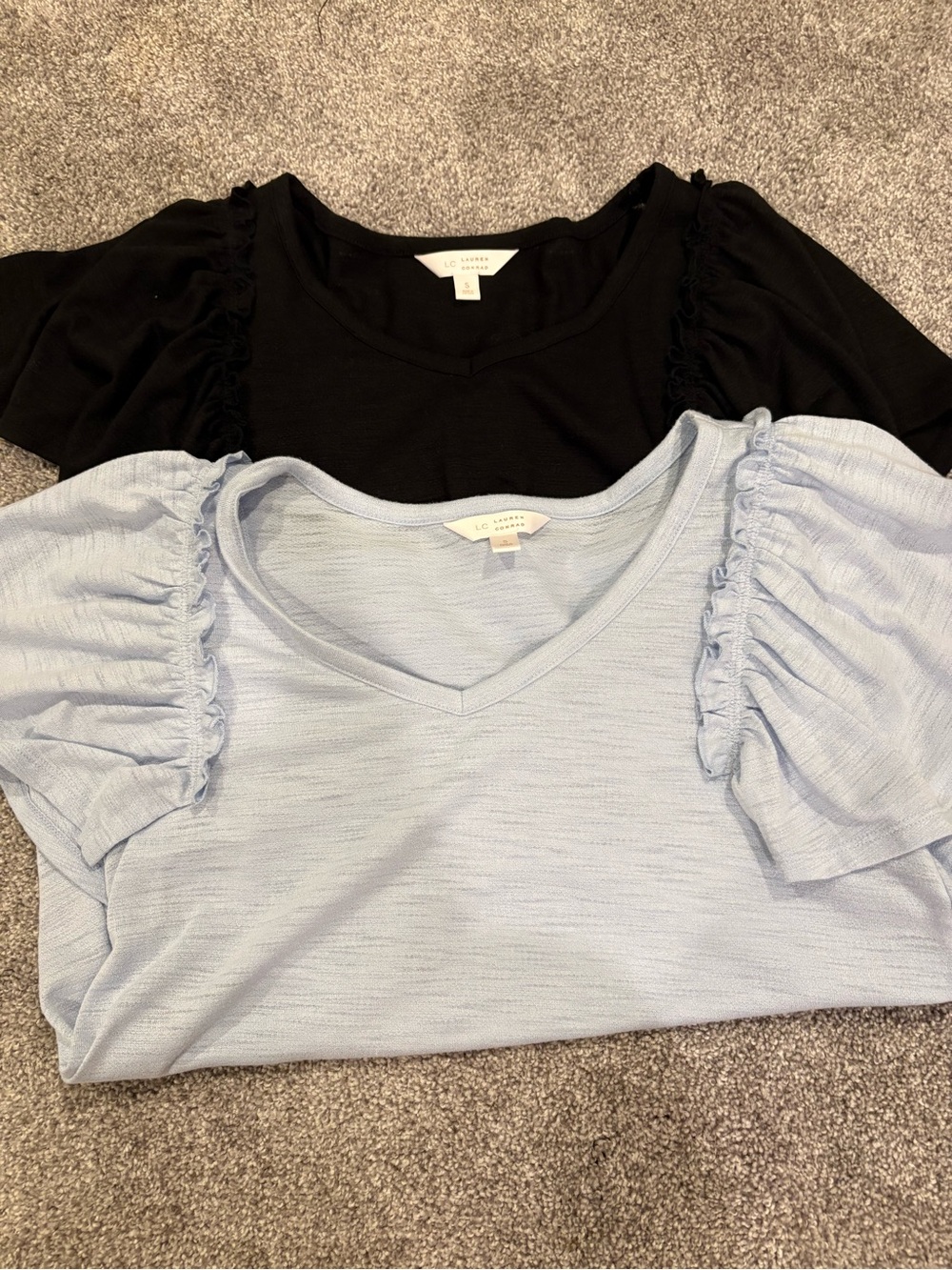 LC Lauren Conrad Short Sleeve Puff V-Neck Tops - Light Blue & Black